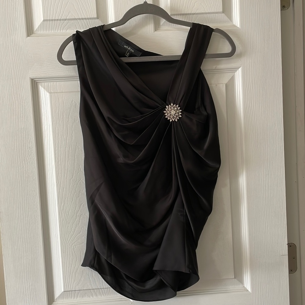 Ark & Co. Asymmetrical Top